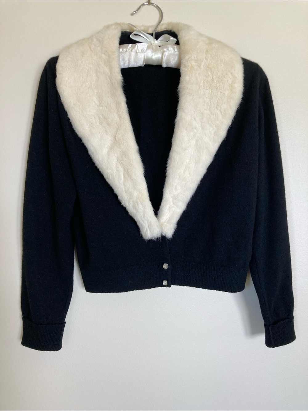 Vintage 1950s Black Sweater with Ivory Fur Collar